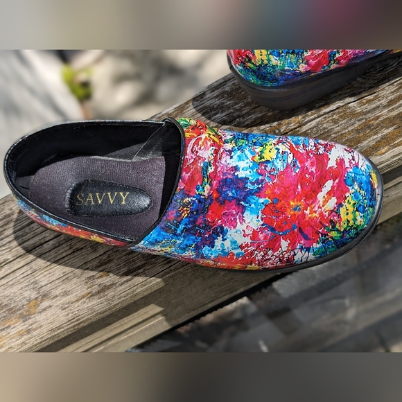Savvy - women's Nursing Clogs - Picture 3 of 5